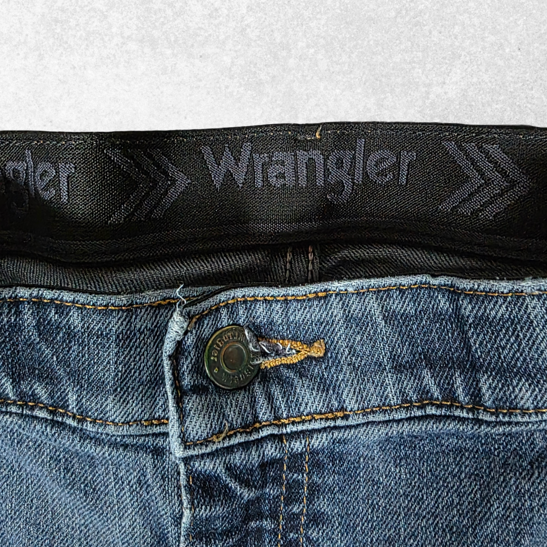 Wrangler Men’s Jeans W42 L31 Blue Relaxed Fit Elastic Waist Stretch Denim