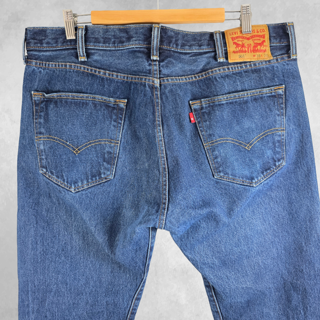 Levi’s 501 Jeans Mens W38 L30 Blue Straight Leg Button Fly Denim Classic