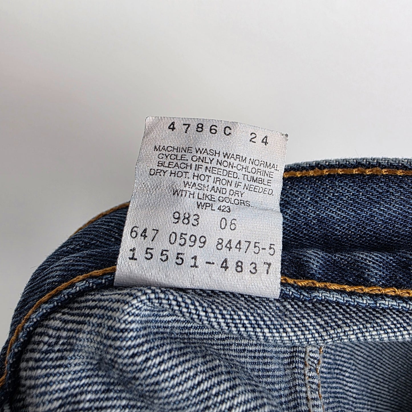 Levi’s 550 Jeans Women’s W31 L32 Blue Relaxed Fit Distressed Vintage Style
