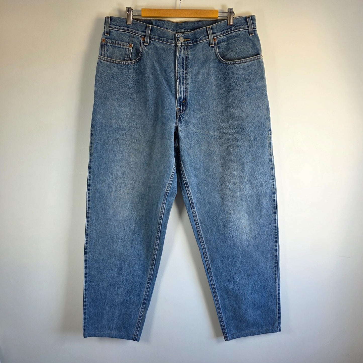 Vintage Levi’s 560 Jeans W37 L31 Blue Loose Fit Tapered Y2K 90s Baggy Denim