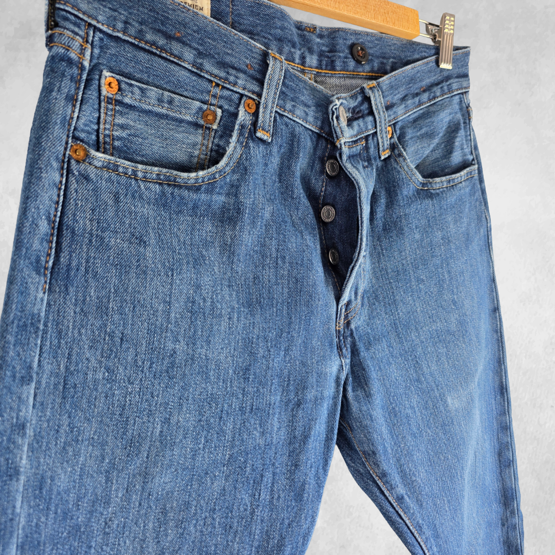 Levi’s 501 Jeans W30 L32 Blue Straight Fit Men’s Classic Denim Button Fly