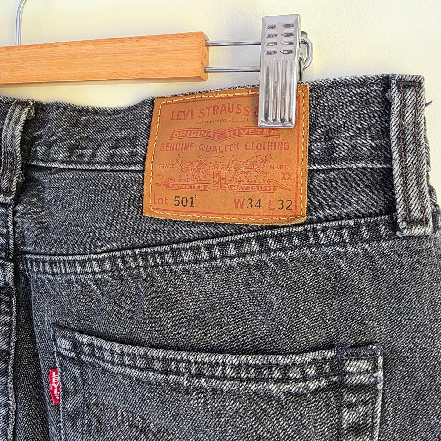 Levi's 501 Straight Leg Jeans W34 L32 Black Grey Denim Button Fly Cotton Men's
