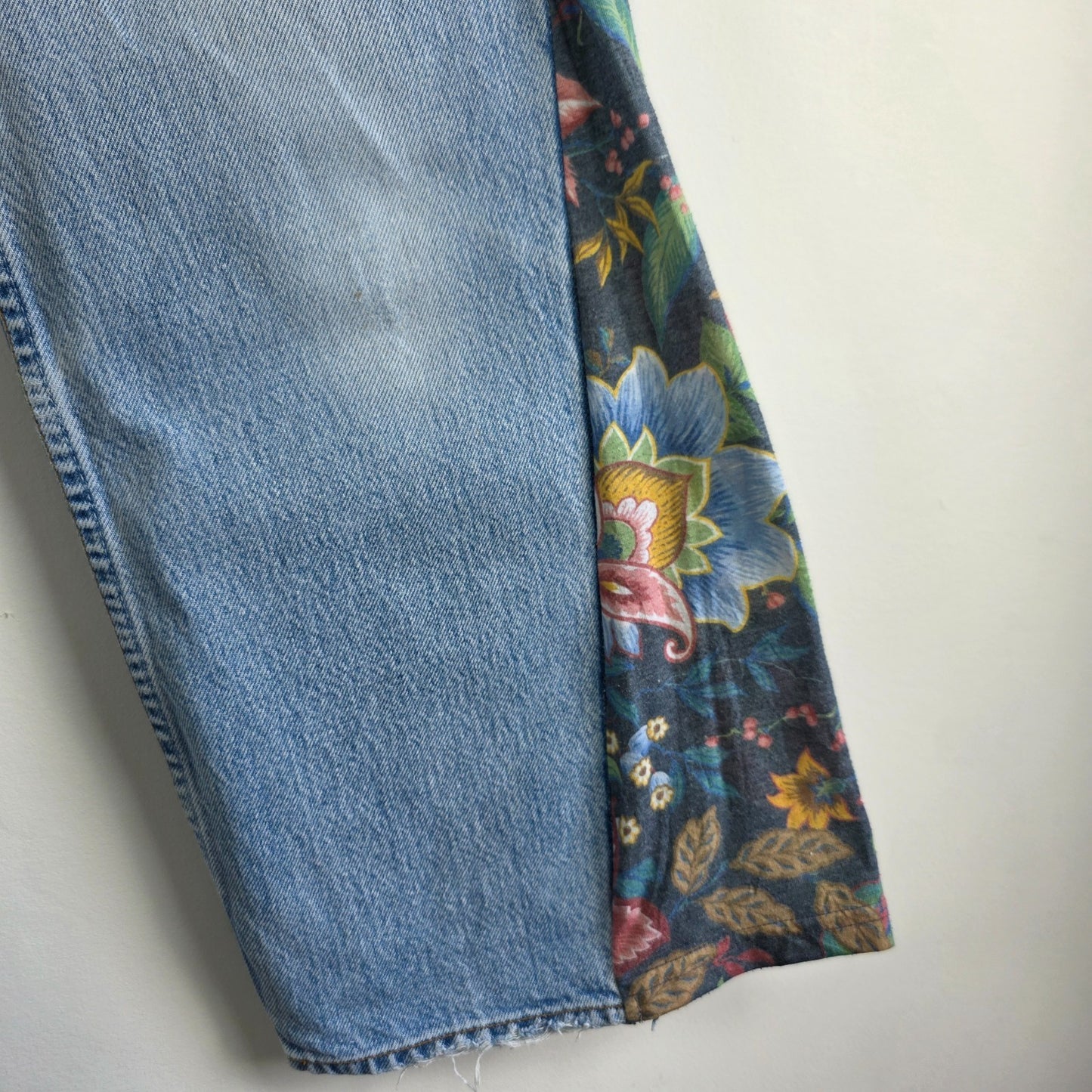 Levi’s 881 Jeans Women’s W26 L30 Blue High Waist Flare Custom Panelled Vintage