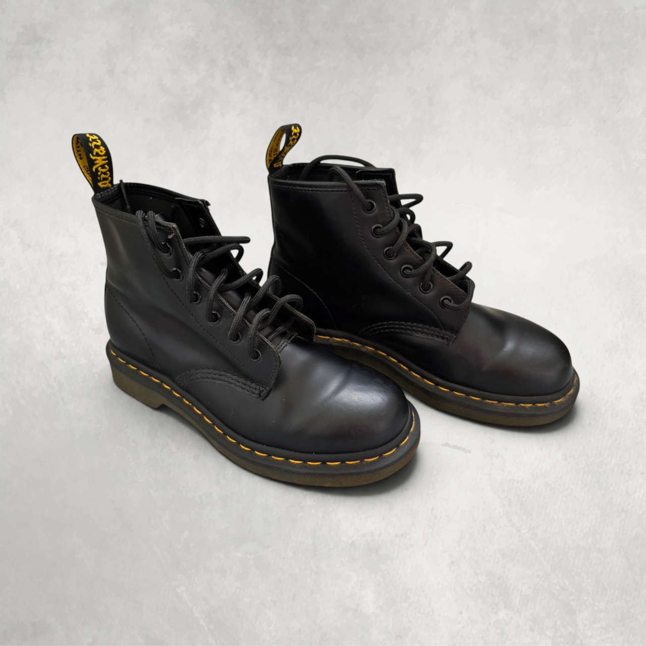 Dr Martens 101 YS Black Leather Boots UK 4 EU 37 Grunge Punk Alternative