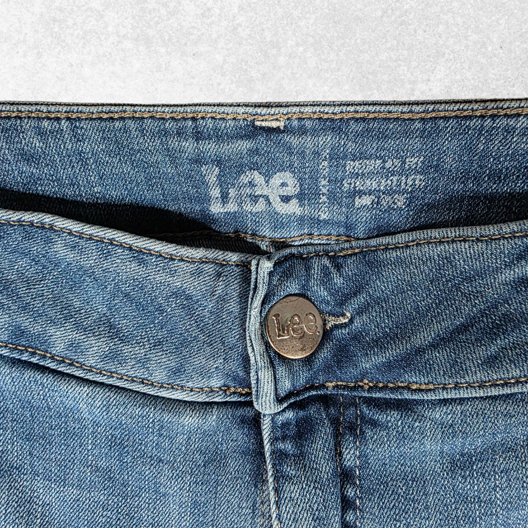 Lee Womens Jeans Blue Straight Leg High Rise W39 L28 Stretch Denim 18WP