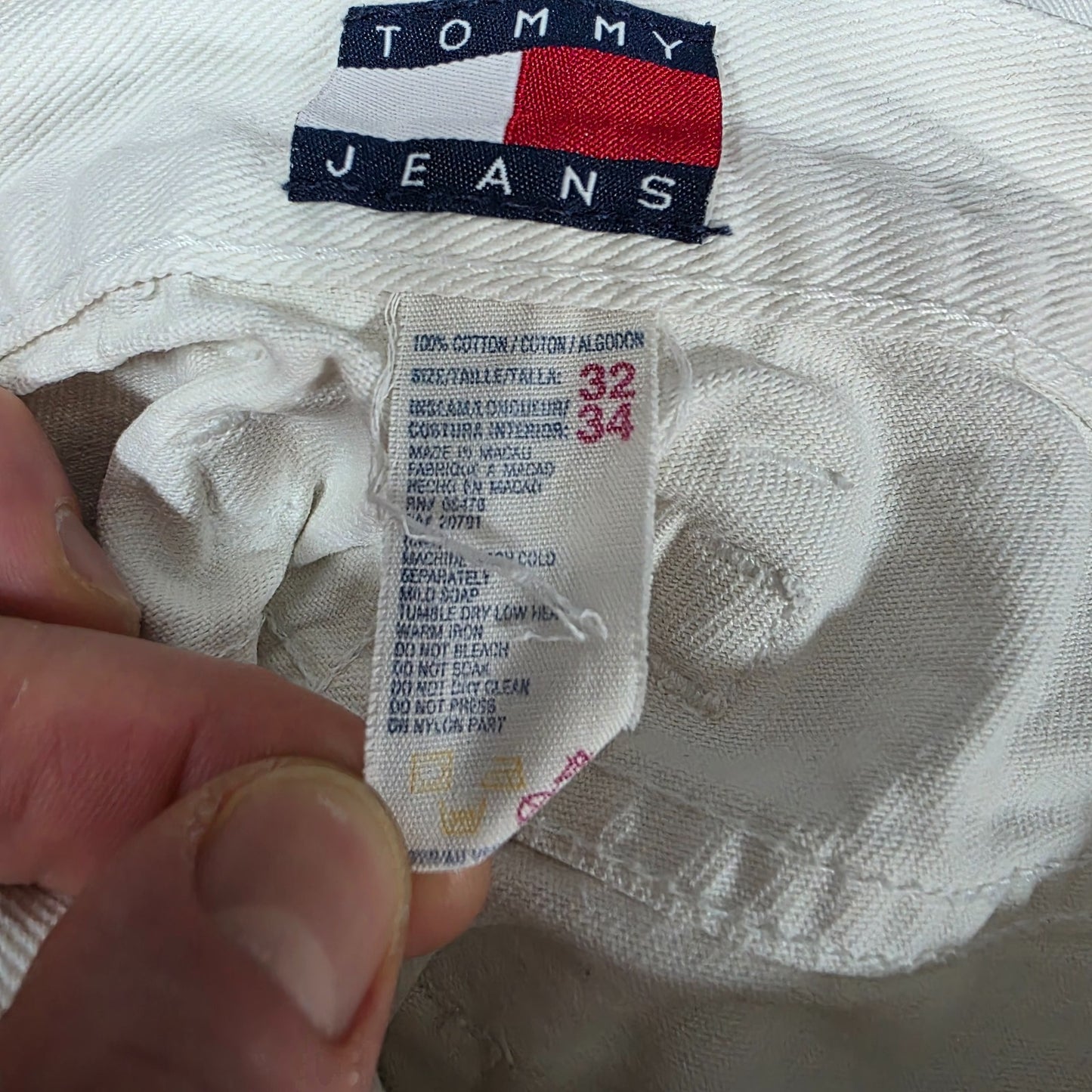 Tommy Hilfiger Vintage White Logo Jeans W32 L34 Relaxed Fit 90s Denim