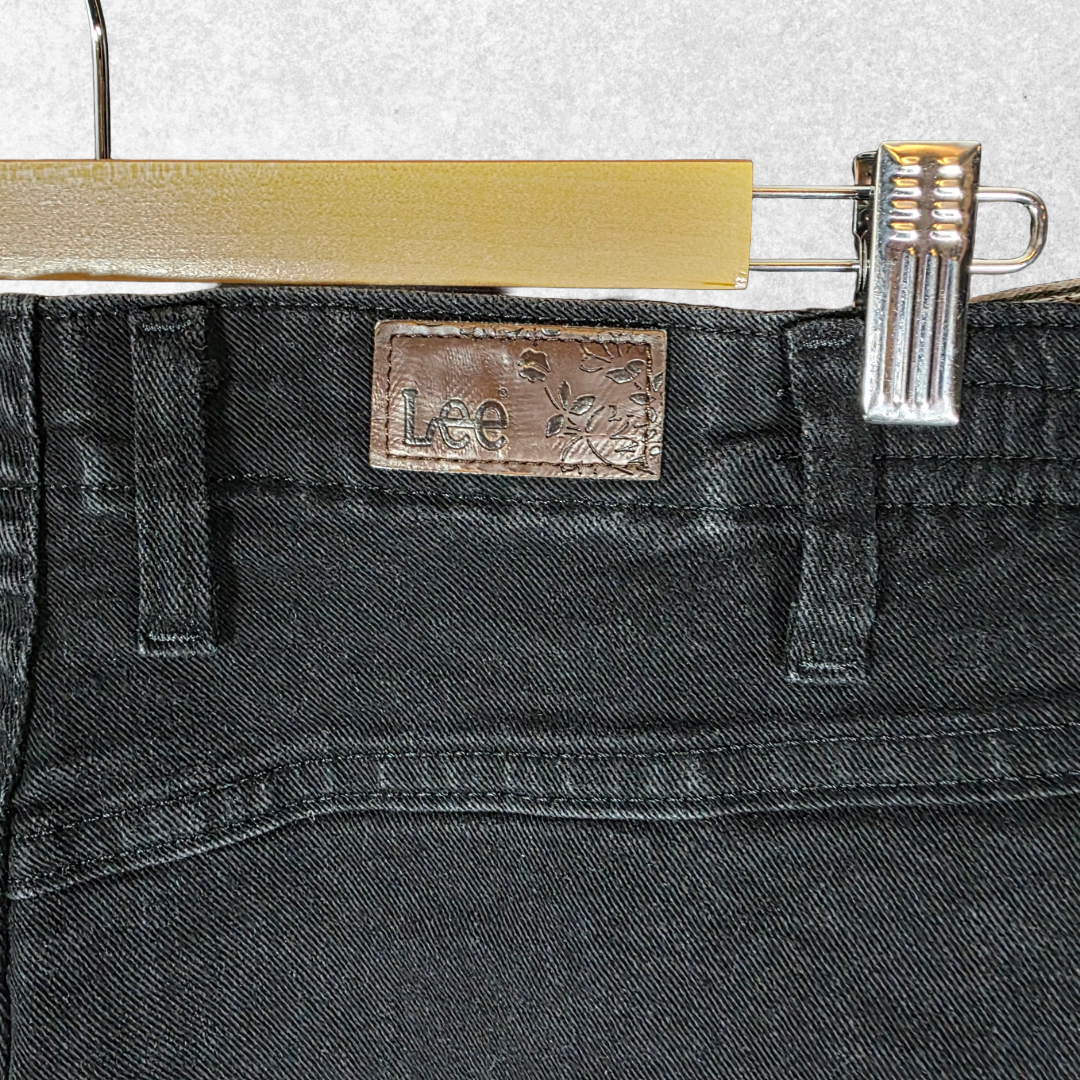 Lee Women’s Relaxed Fit Jeans Black Elastic Waist Petite W36 L27 Stretch Denim 1
