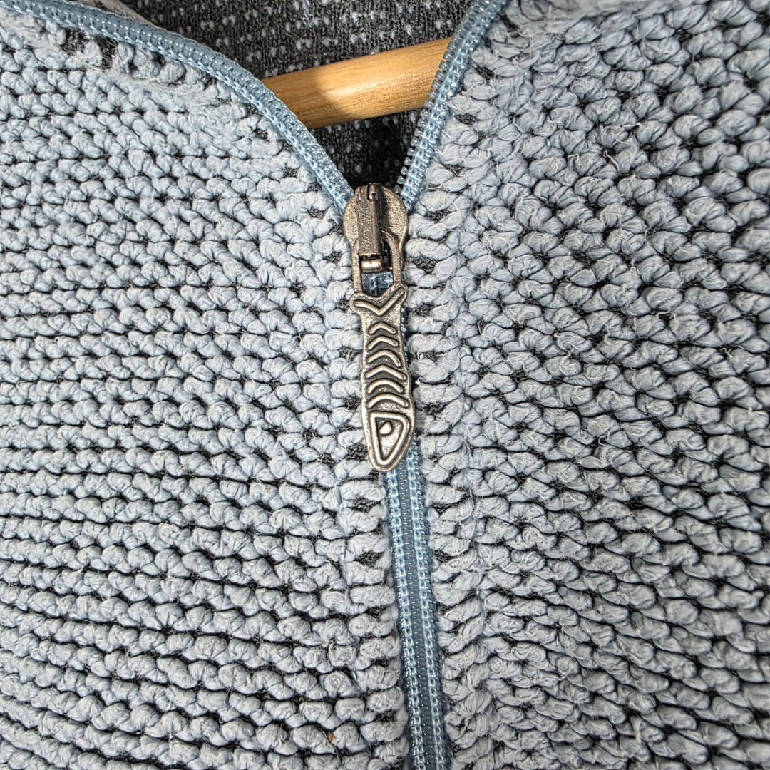 Weird Fish 1/4 Zip Pullover Men’s Medium Blue Textured Knit Sweatshirt
