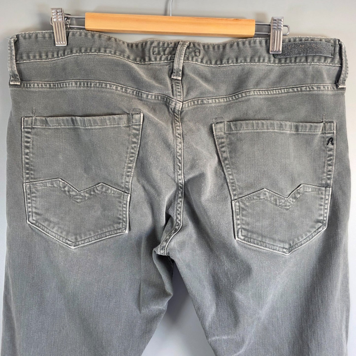 Replay WAITOM Men’s Jeans W37 L33 Grey Straight Fit Stretch Denim