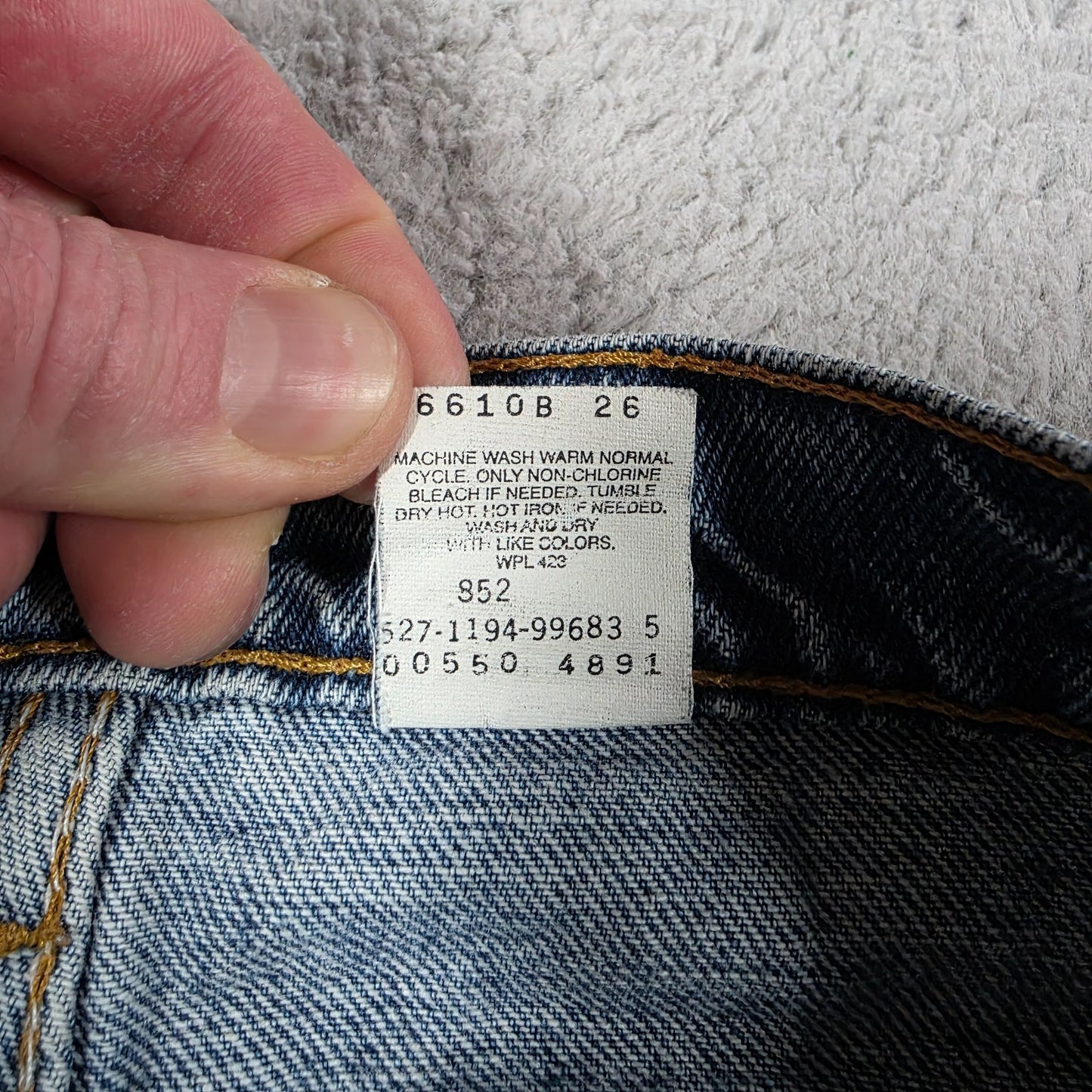 Vintage Levi’s 550 Mens Blue Jeans W31 L30 Relaxed Fit Made in USA