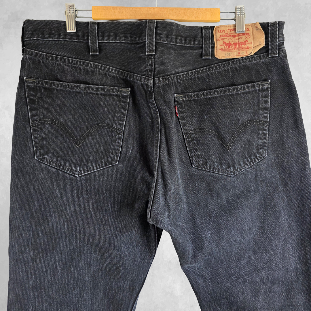 Levi’s 501 Jeans Men’s W38 L29 Black Straight Leg Denim Button Fly