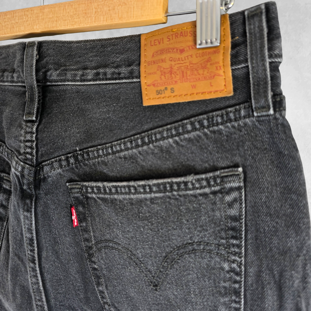 Levi’s 501 S Jeans Women’s W30 L28 Black Straight Leg Distressed Button Fly