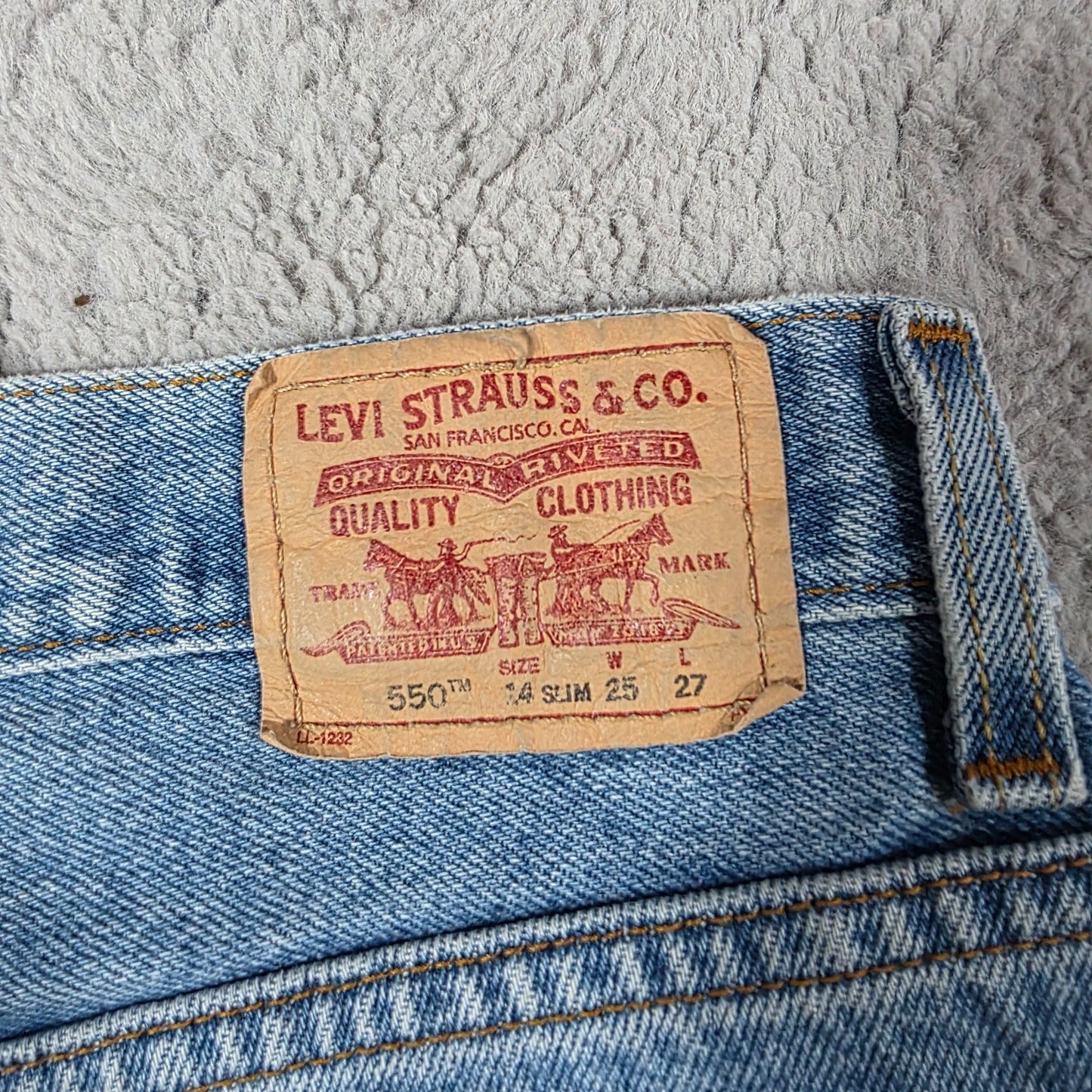 Levi’s 550 Womens Blue Jeans W25 L27 Relaxed Fit Straight Leg Denim