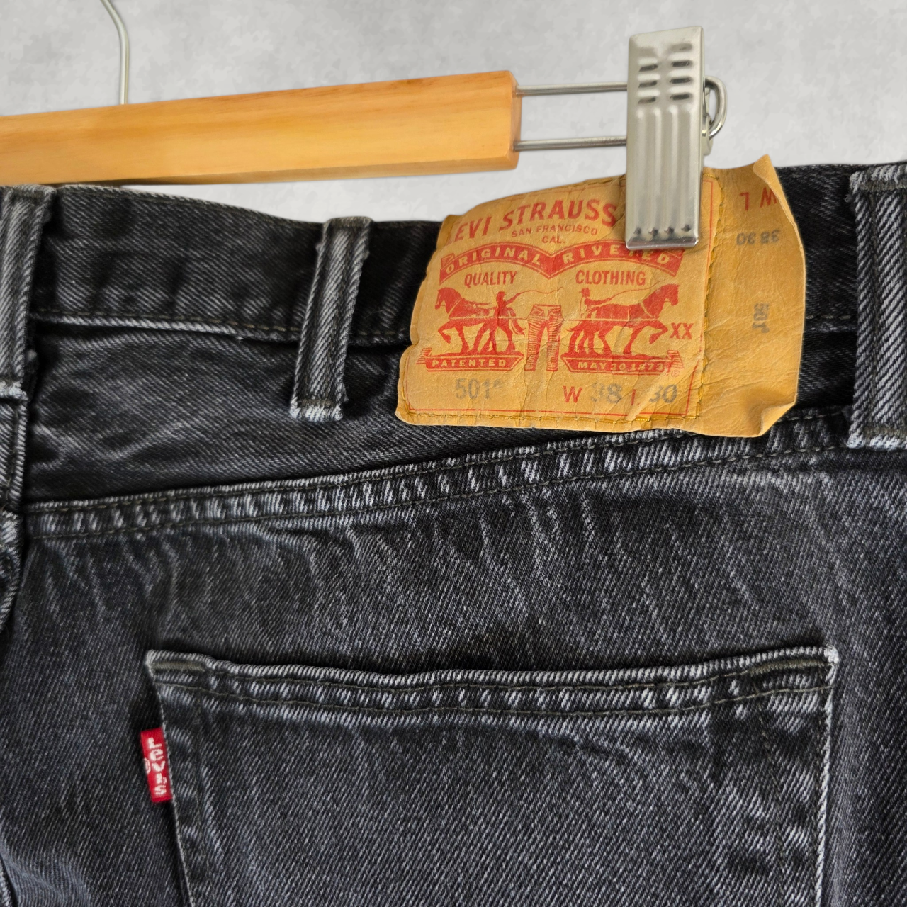 Levi’s 501 Jeans W36 (W38) L30 Black Straight Leg Button Fly Classic Denim