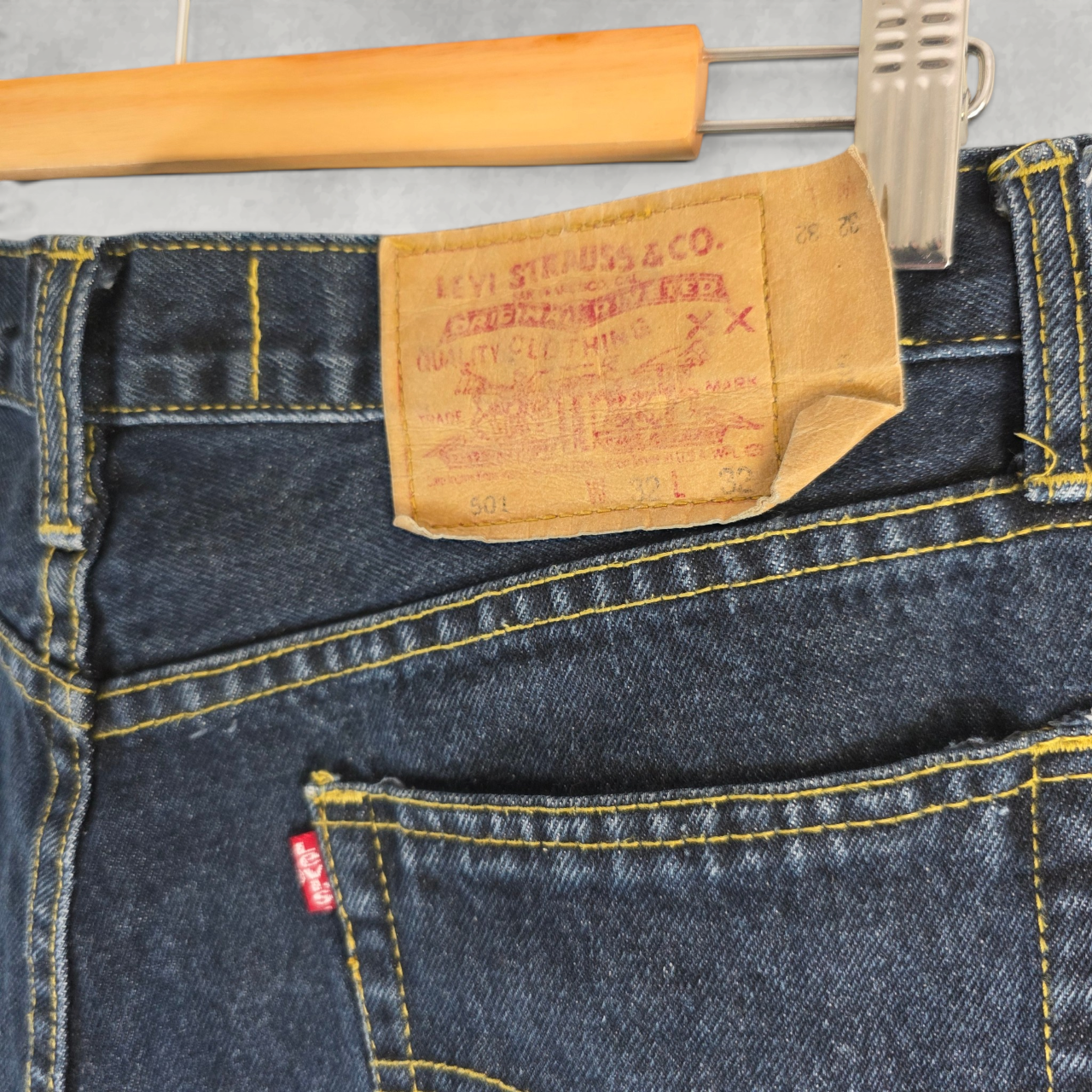 Levi’s 501 Jeans W33 (W32) L27 Blue Straight Leg Button Fly Cropped Raw Hem