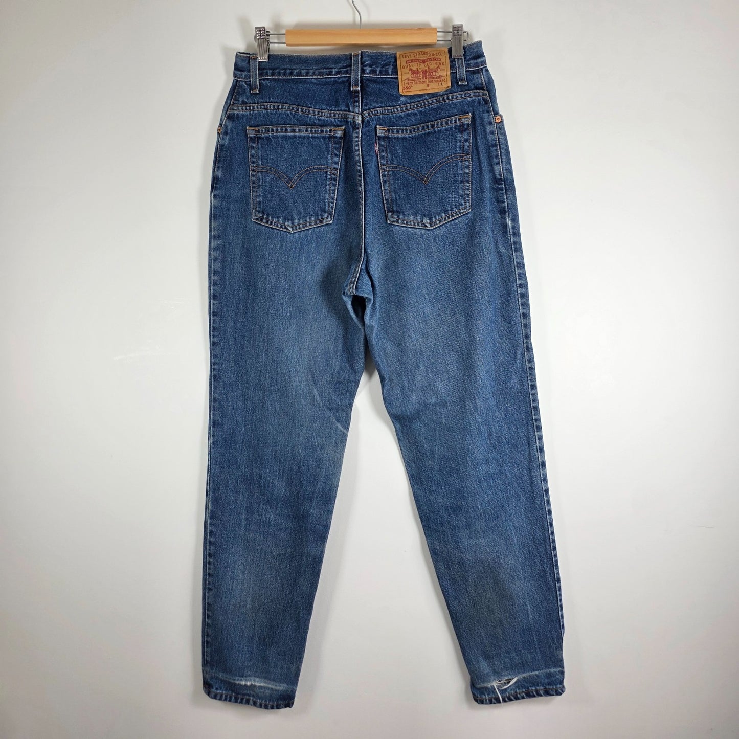 Levi’s 550 Jeans Women’s W31 L32 Blue Relaxed Fit Distressed Vintage Style