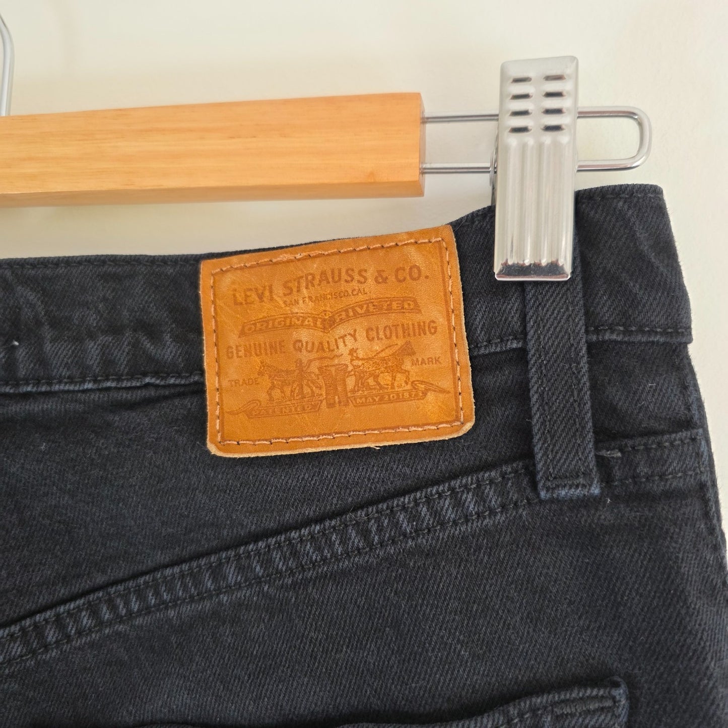 Levi's Ribcage Straight Jeans W27 L29 Black High Rise Women's Denim Y2K Mom Jean