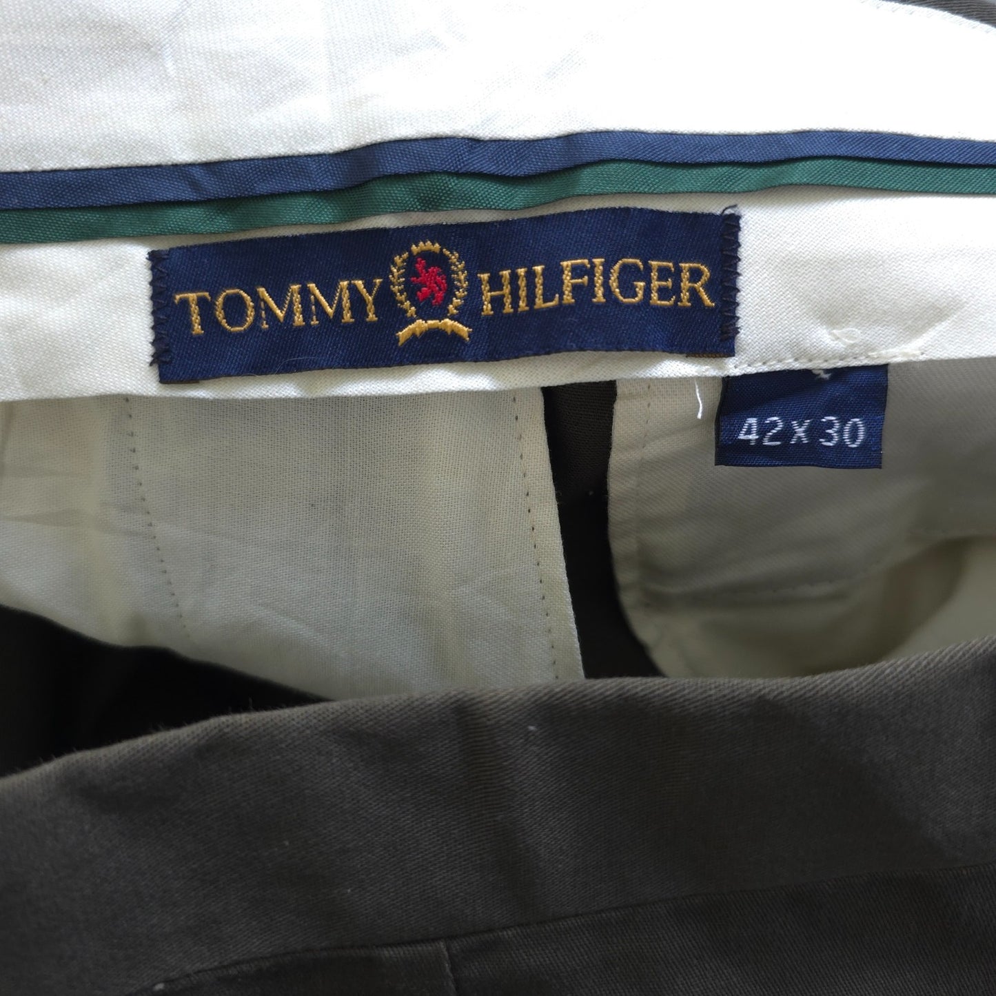 Vintage Tommy Hilfiger Pleated Chino Trousers W41 L30 Beige Khaki Preppy