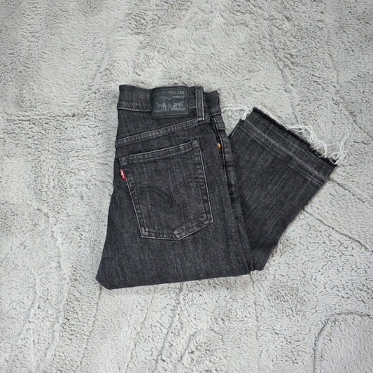 Levi’s Wedgie Straight women’s black jeans W26 L26 high rise straight leg frayed