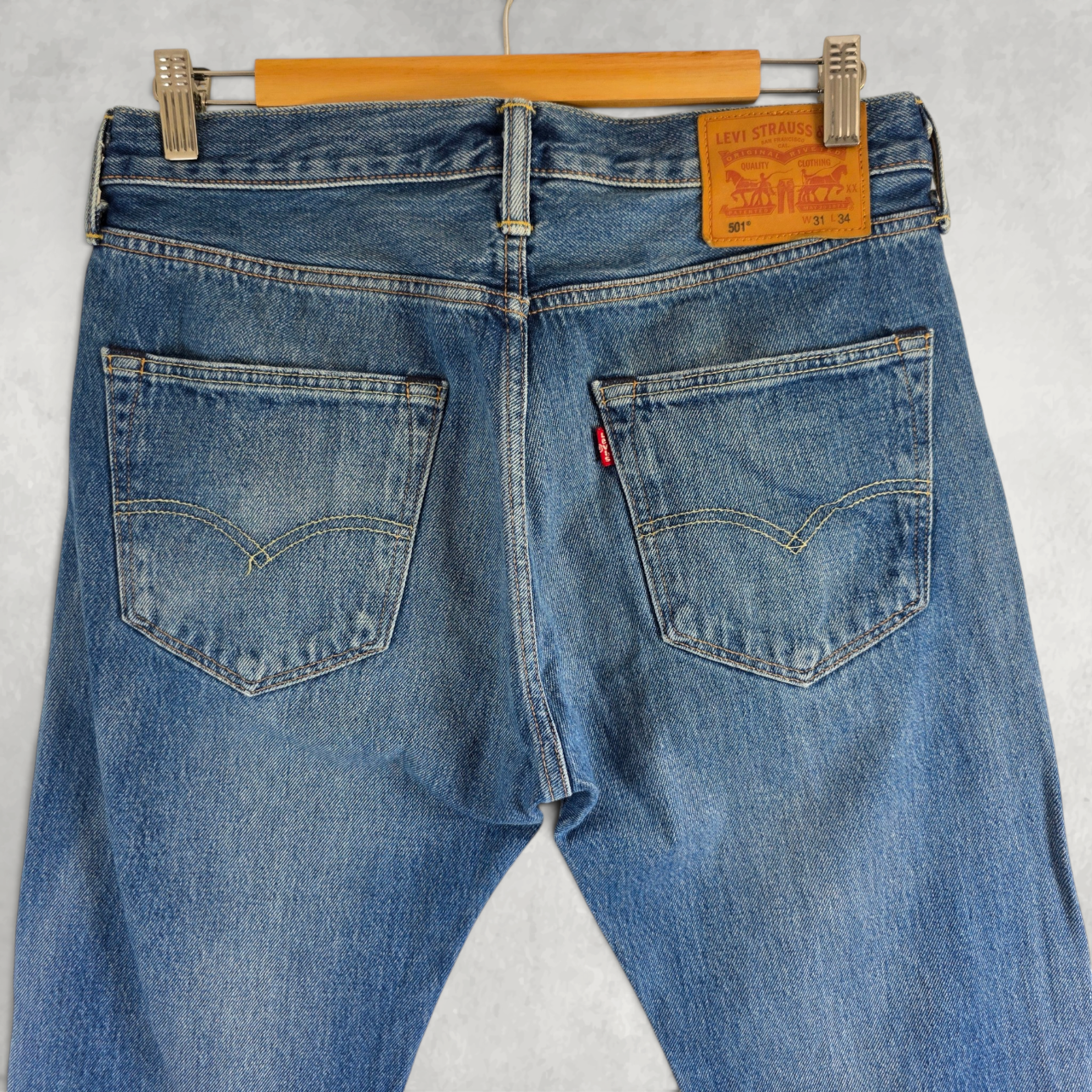 Levi’s 501 Jeans W31 L34 Blue Straight Leg Button Fly Classic Denim