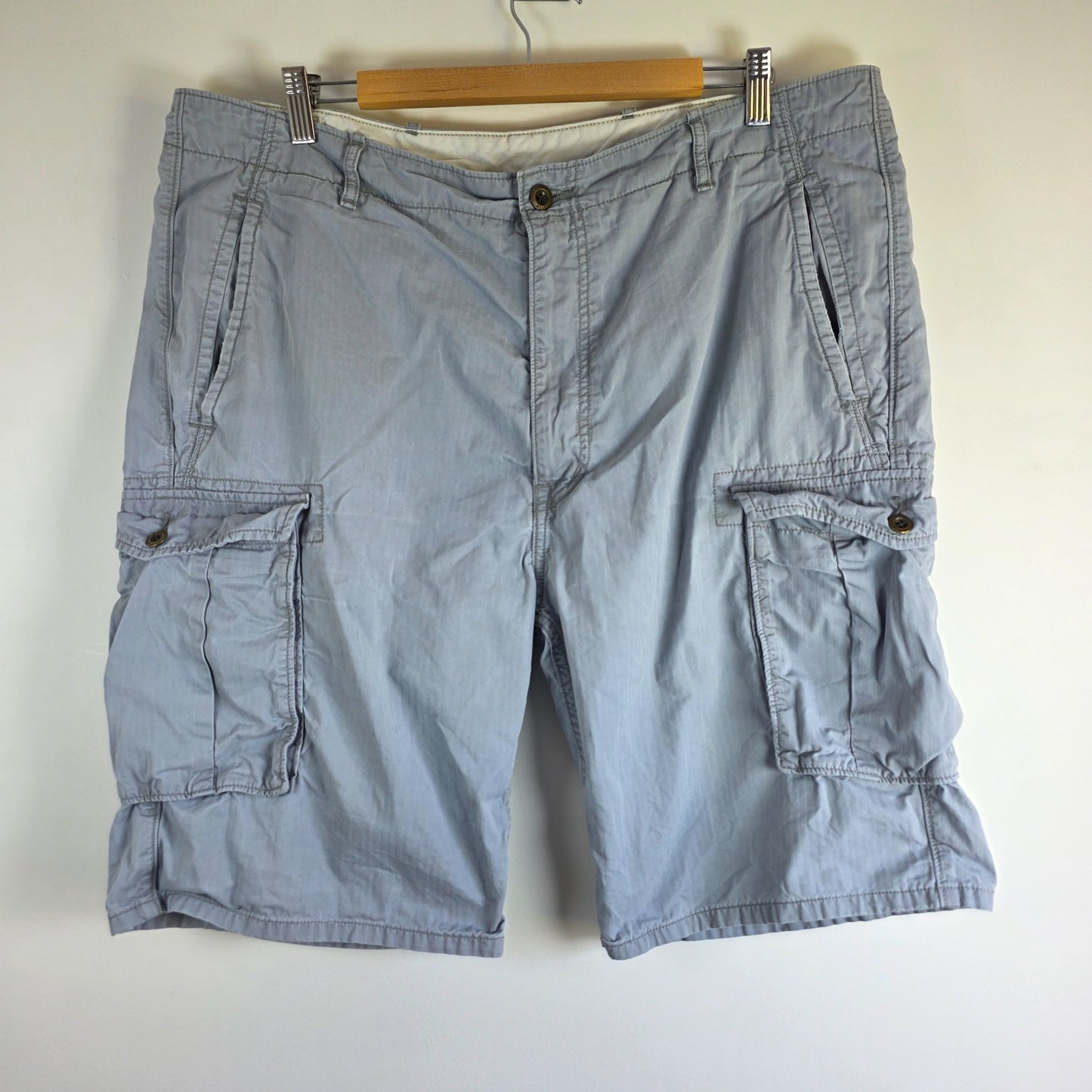 Levi’s Cargo Shorts W38 Blue Cotton Utility Pockets Men’s Casual Summer