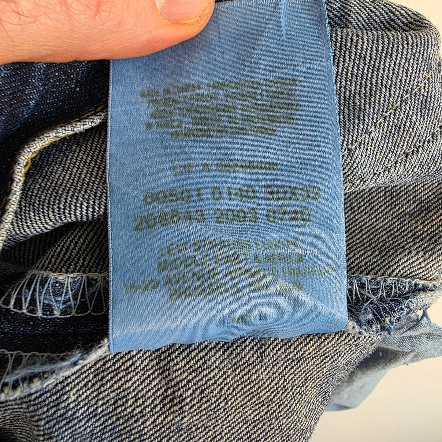 Levi’s 501 Jeans W29 L32 (Tagged W30) Blue Straight Men’s Distressed Denim