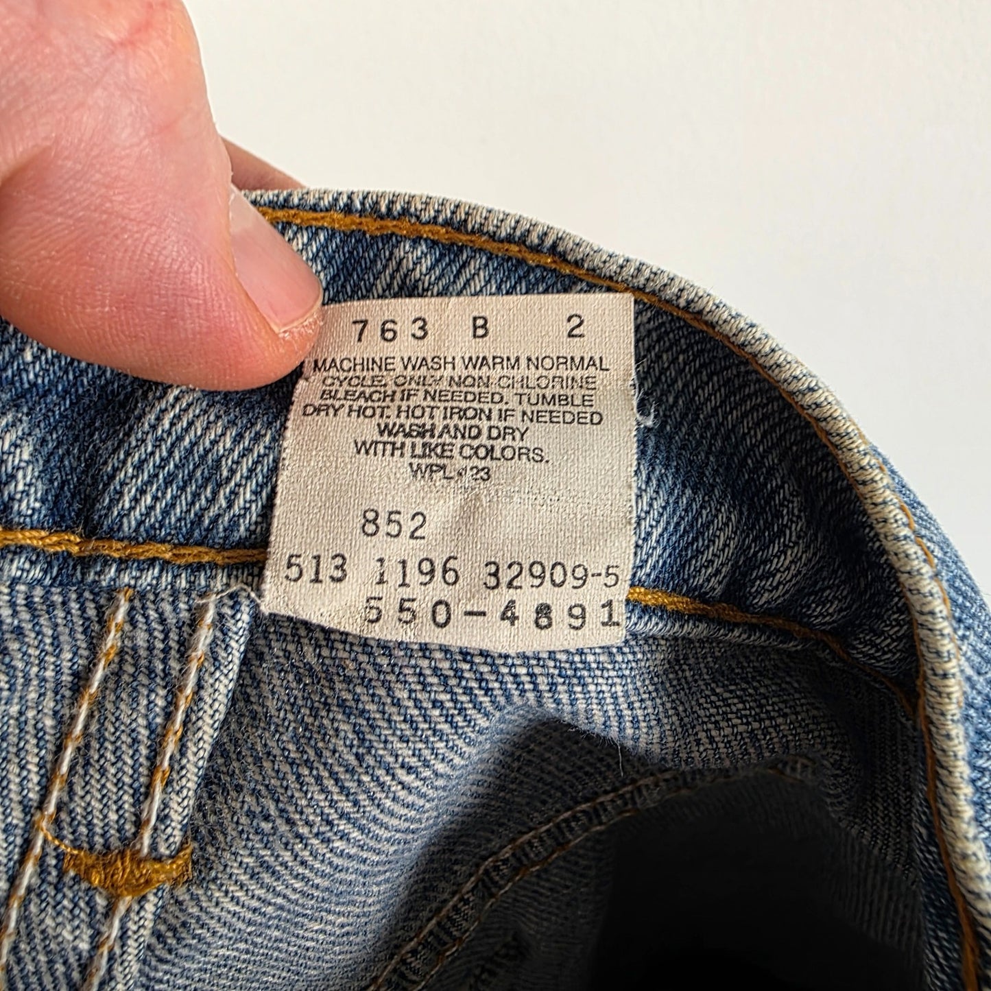 Levi’s 550 Jeans W31 L32 (Tagged W32) Blue Relaxed Fit Men’s USA Made Vintage
