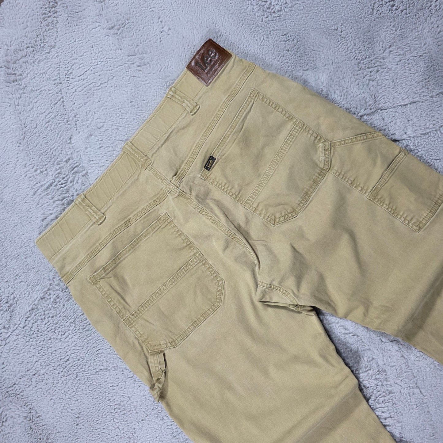 Lee Extreme Motion Carpenter Trousers Beige Men’s W38 L34 (Measures L32)
