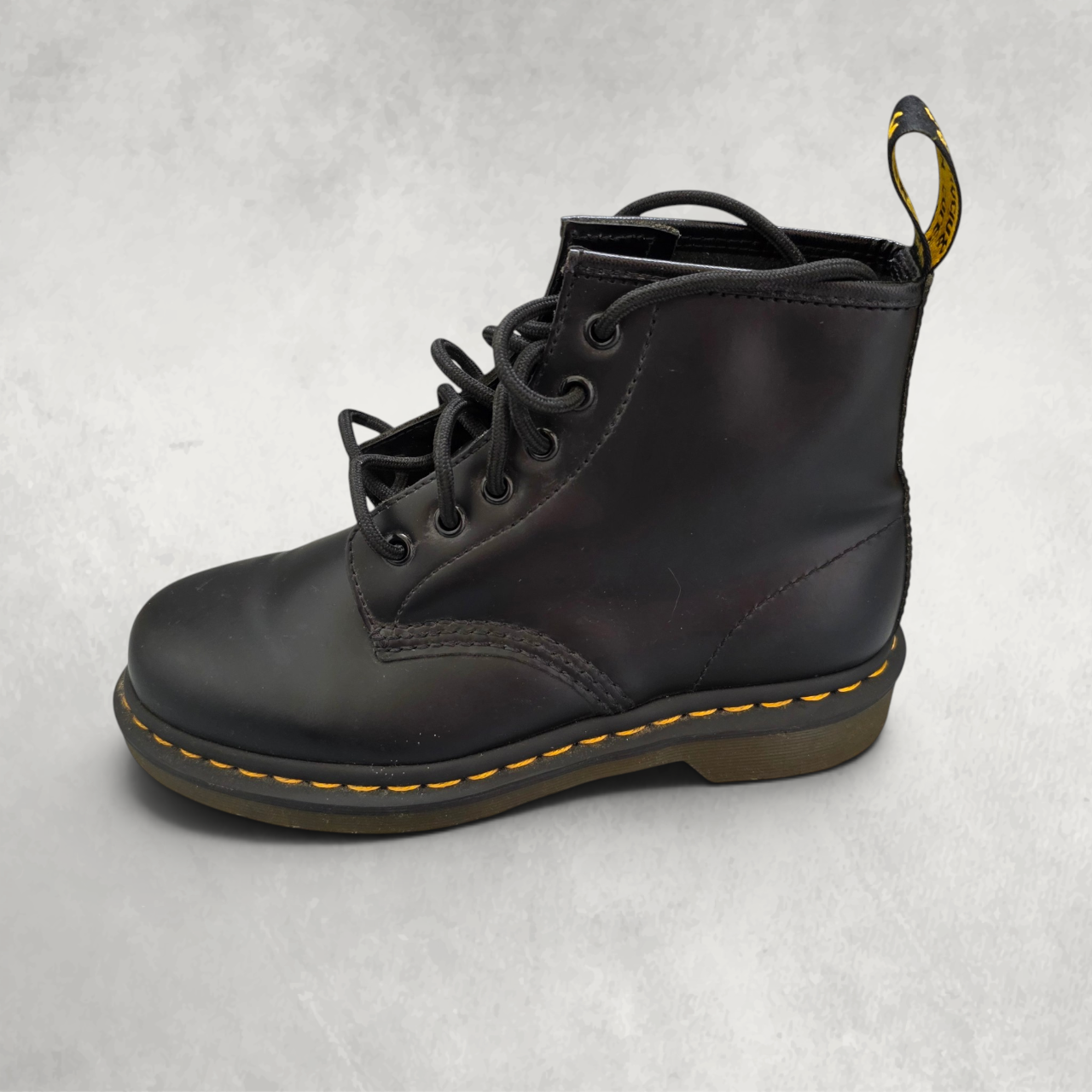 Dr Martens 101 YS Black Leather Boots UK 4 EU 37 Grunge Punk Alternative