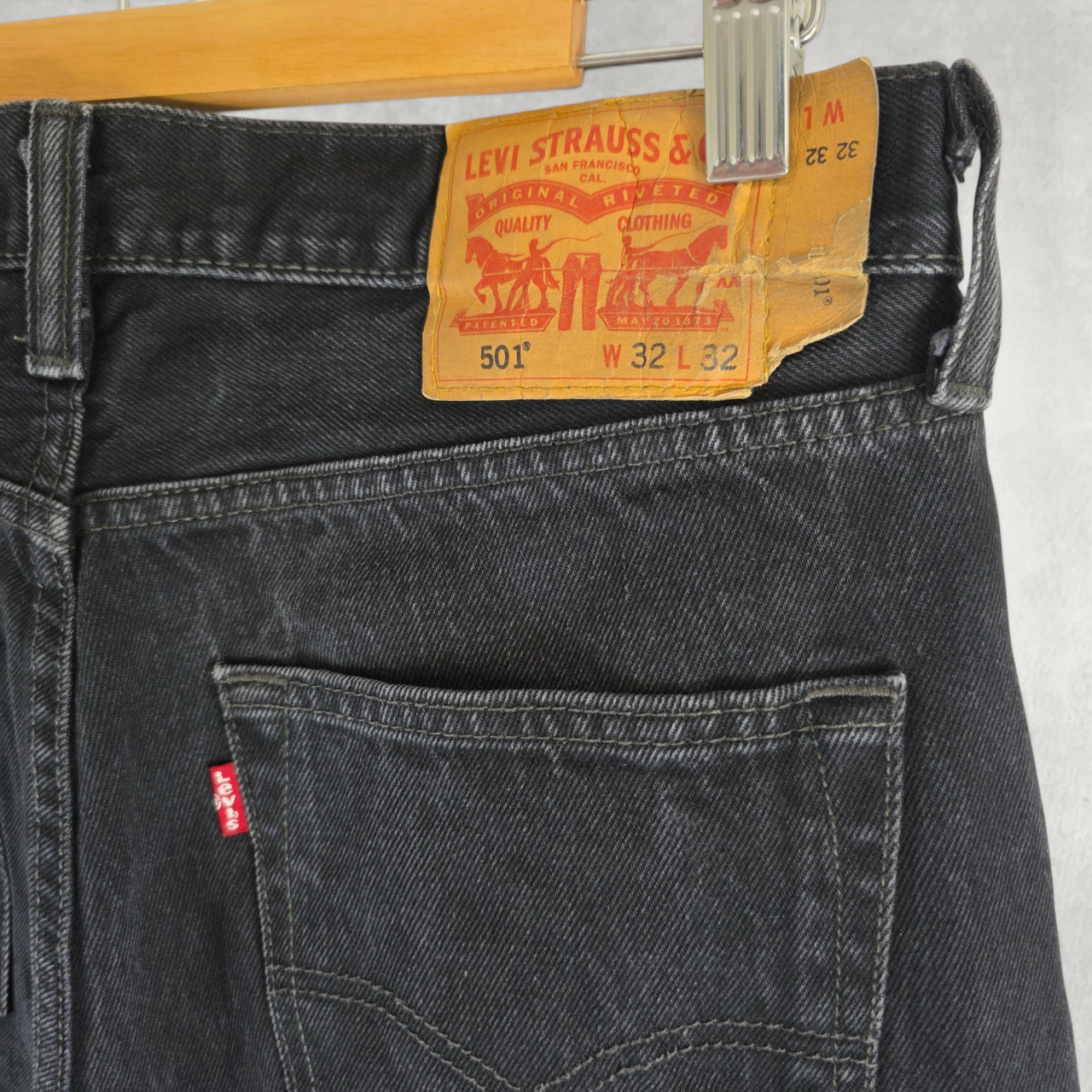 Levi’s 501 Jeans W32 L32 Black Straight Leg Button Fly Classic Denim