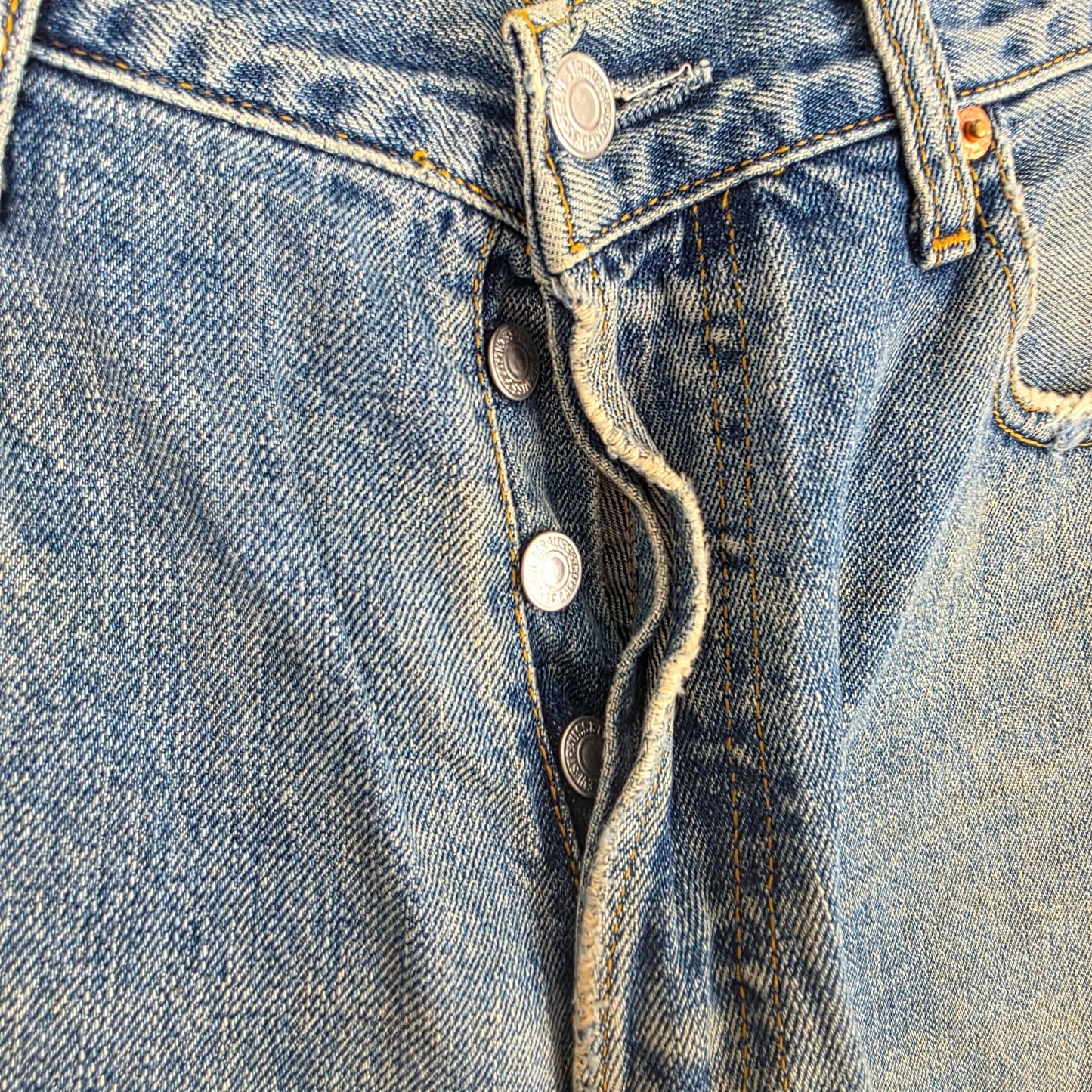 Levi’s 513 Jeans W31 L34 Blue Slim Straight Men’s Distressed Vintage Fade