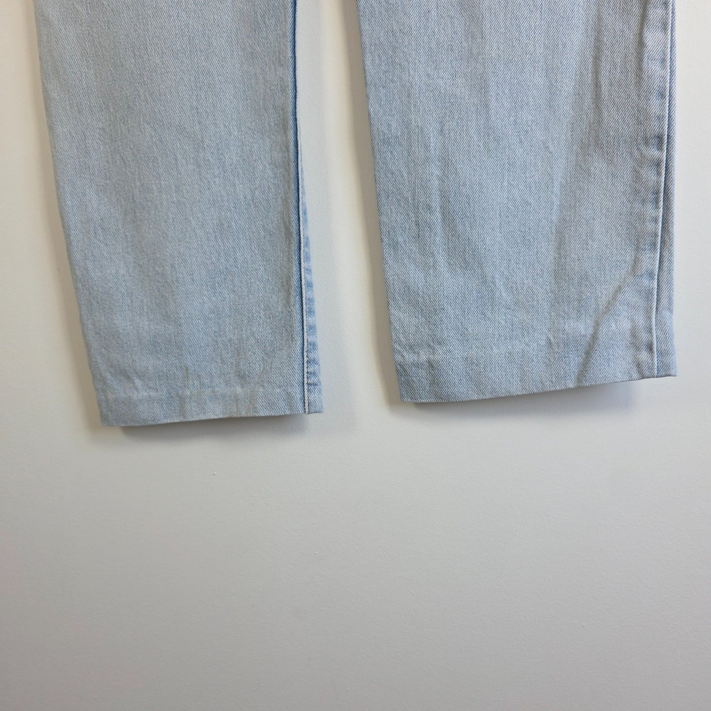 Levi’s Vintage Jeans W32 L29 Blue Straight Custom Patch Distressed Y2K