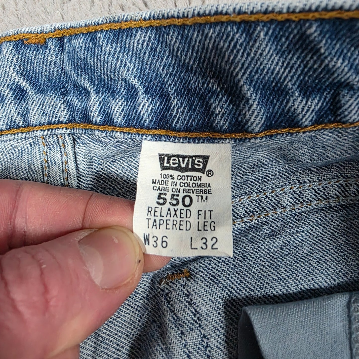 Vintage Levi’s 550 Orange Tab Jeans Men’s W36 L32 90s Blue Denim