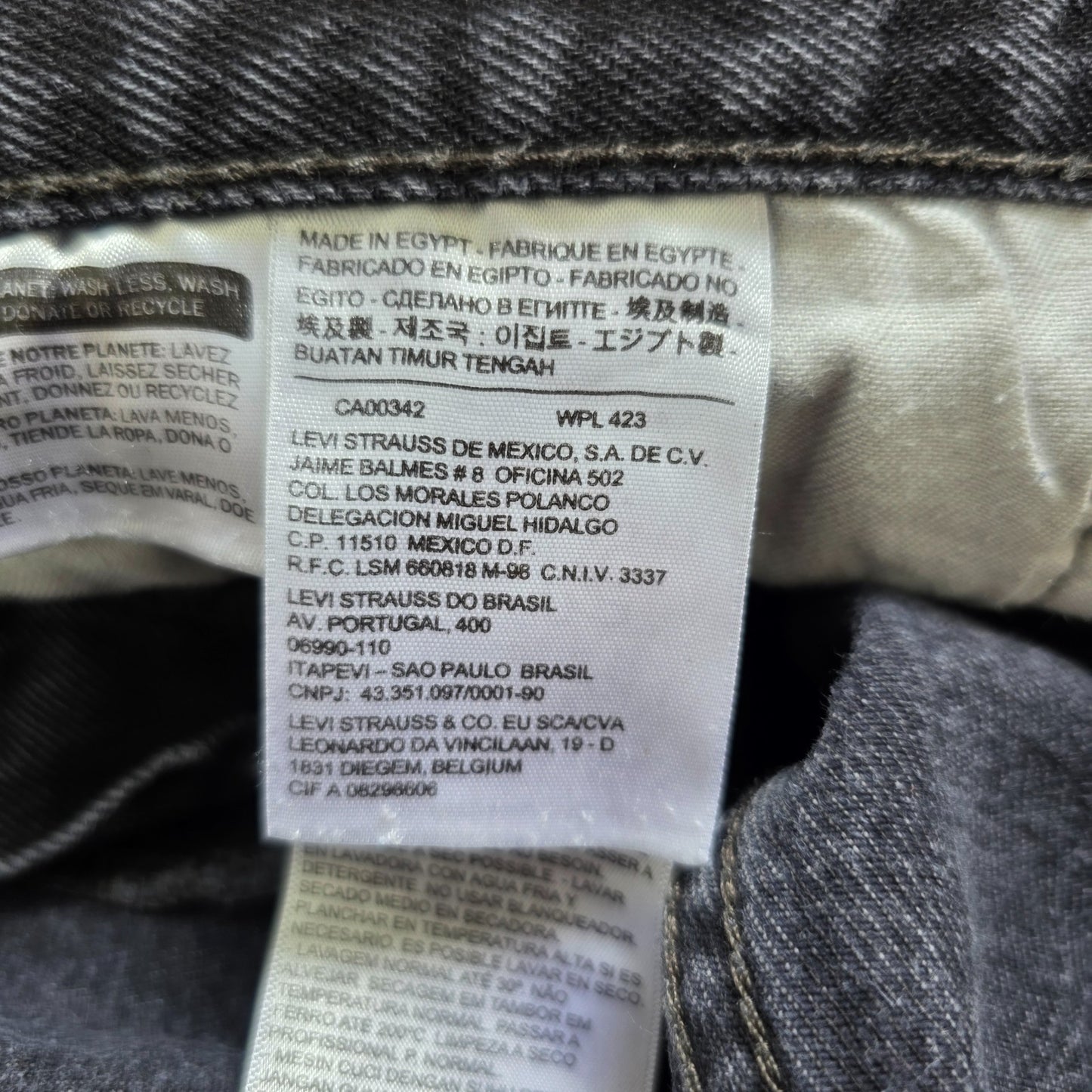 Levi’s 501 Jeans W36 (W38) L30 Black Straight Leg Button Fly Classic Denim