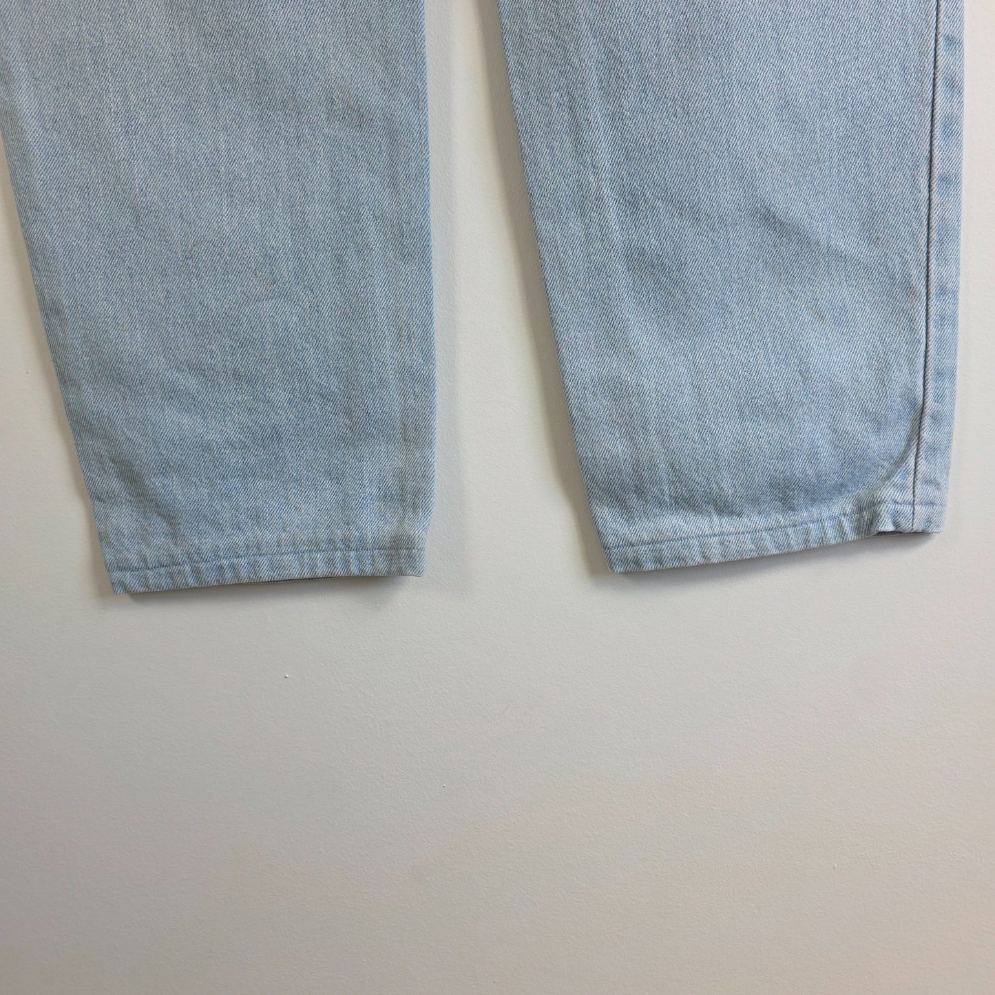 Vintage Levi’s 550 Jeans W30 L29.5 Blue Relaxed Tapered Mens 90s Made in Canada
