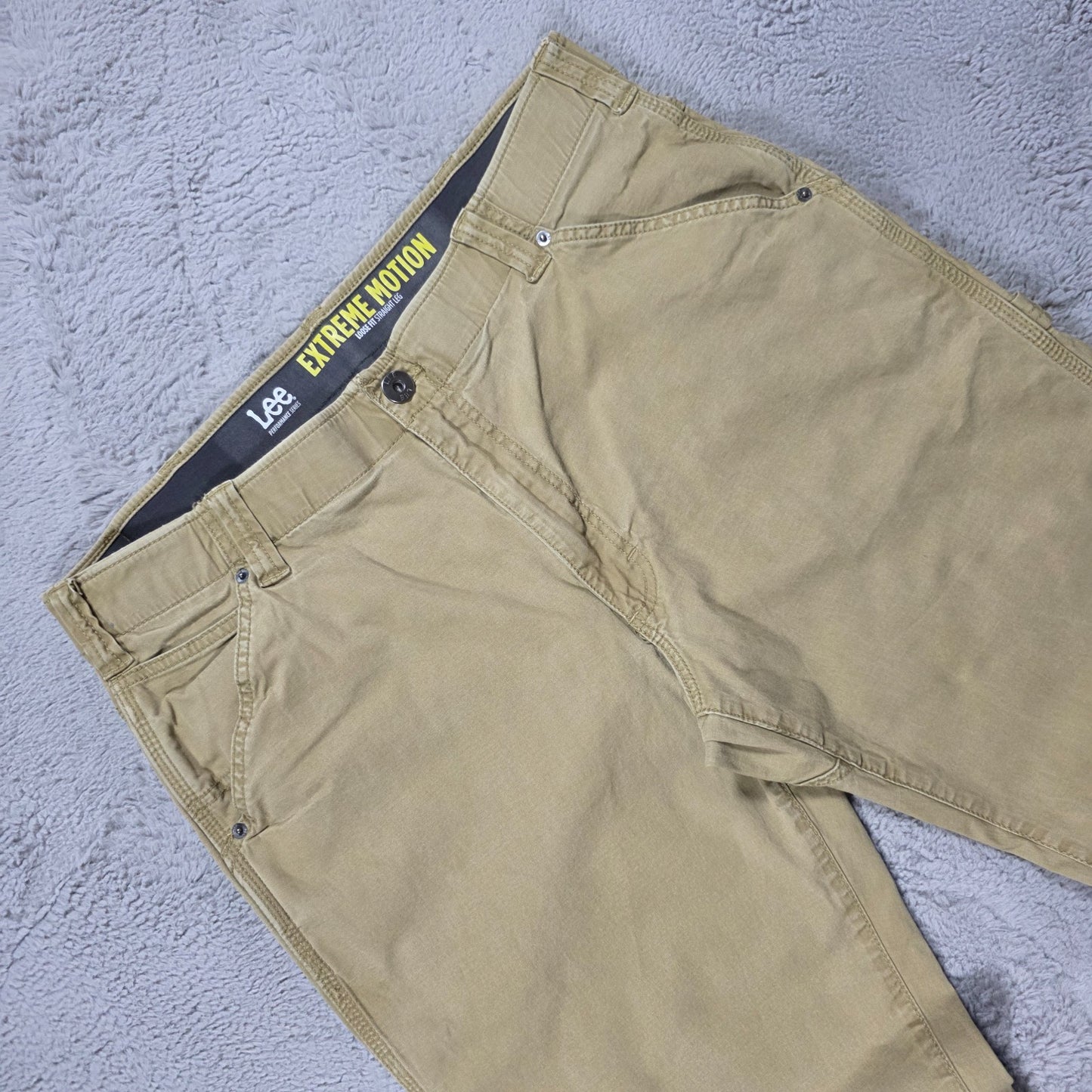 Lee Extreme Motion Carpenter Trousers Beige Men’s W38 L34 (Measures L32)