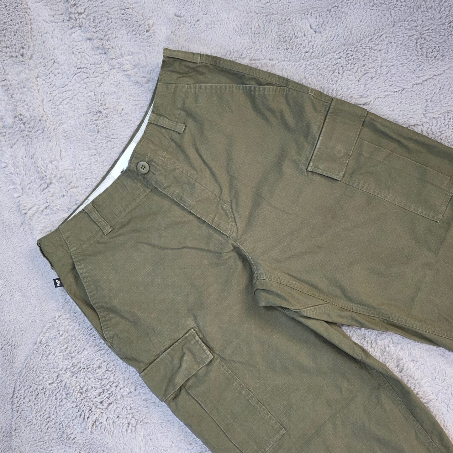 Nike SB Cargo Trousers Green Men’s Straight Fit 32 Drawstring Waist Skate