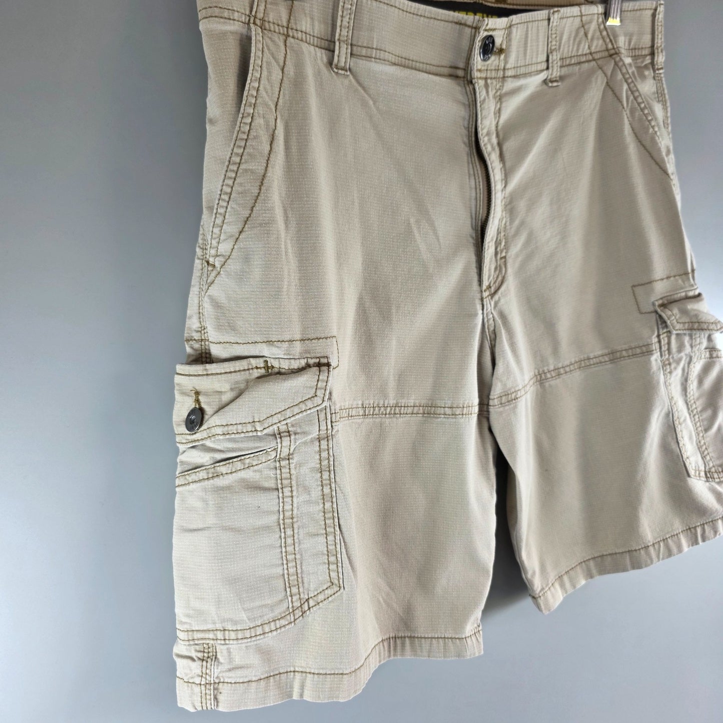 Lee Extreme Motion Cargo Shorts W34 Beige Stretch Utility Workwear Men’s