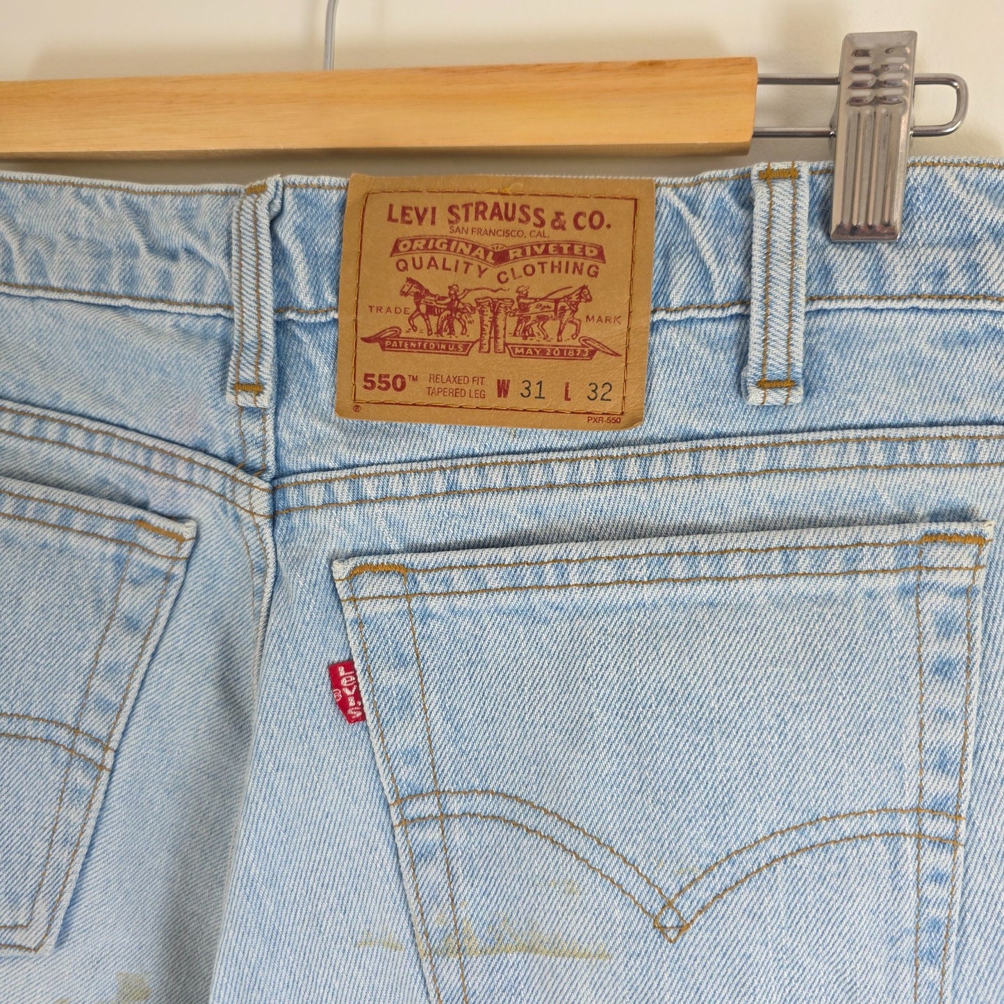 Vintage Levi’s 550 Jeans W30 L29.5 Blue Relaxed Tapered Mens 90s Made in Canada