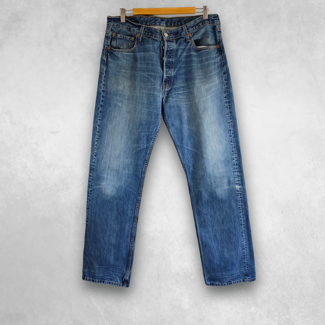 Vintage Levi’s 501 Jeans W34 L33 Men’s Blue Straight Button Fly Workwear Denim