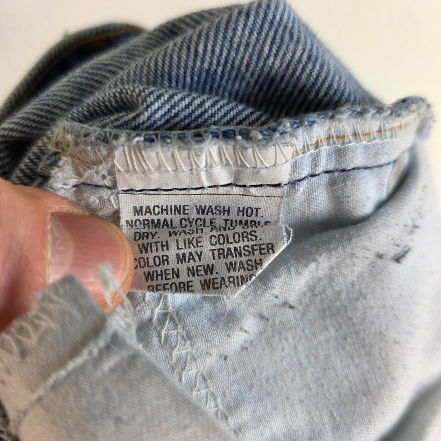 Vintage Levi’s 505 Denim Shorts Mens W33 (TagW34) Blue Made in USA Cut Off Jeans