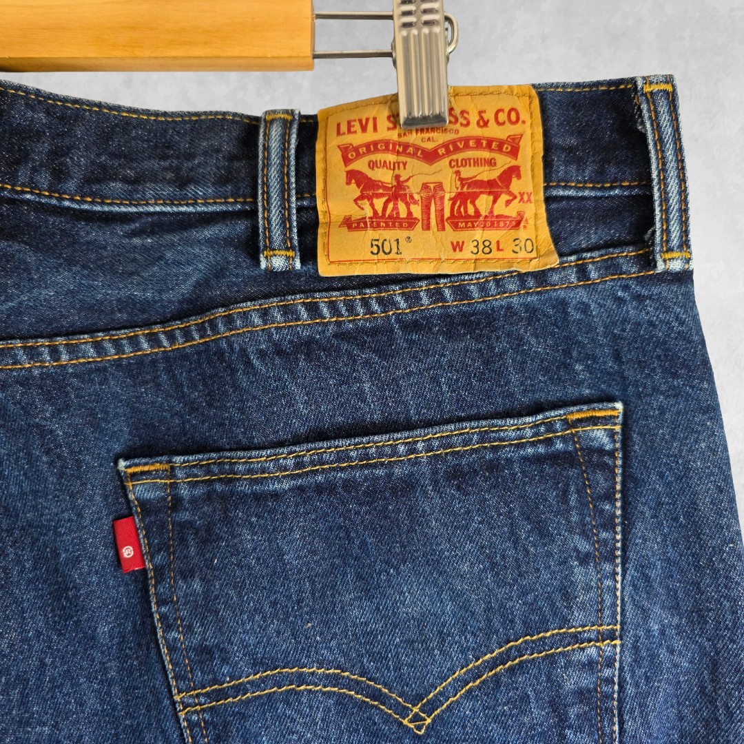 Levi’s 501 Jeans Mens W38 L30 Blue Straight Leg Button Fly Denim Classic