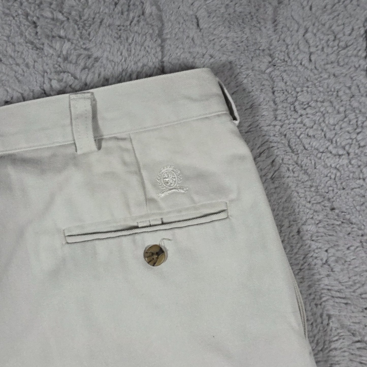 Vintage Tommy Hilfiger Beige Pleated Chinos Men’s Straight Fit W38 L30
