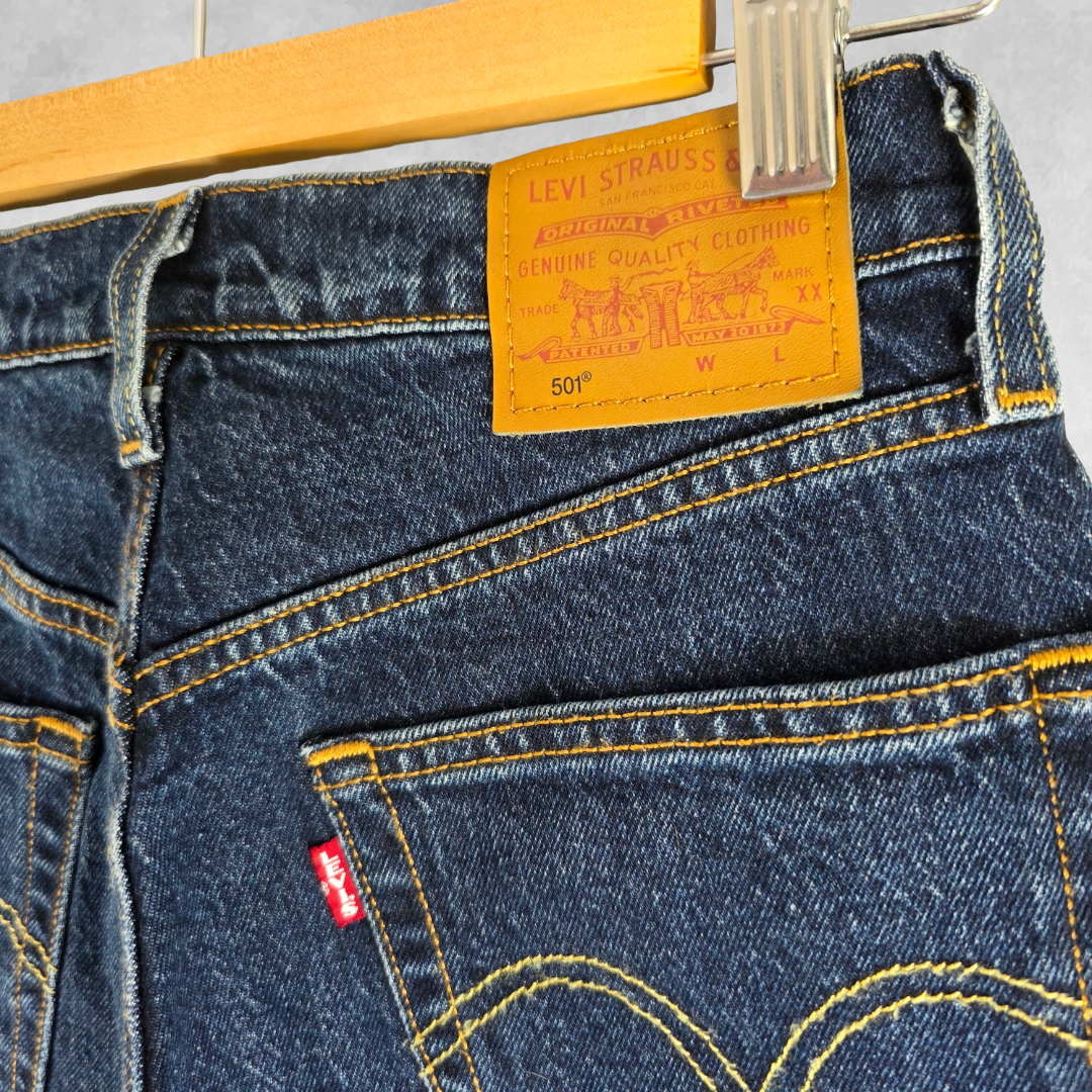 Levi’s 501 Jeans Women’s W26 L30 Blue Straight Mid Rise Contrast Stitch