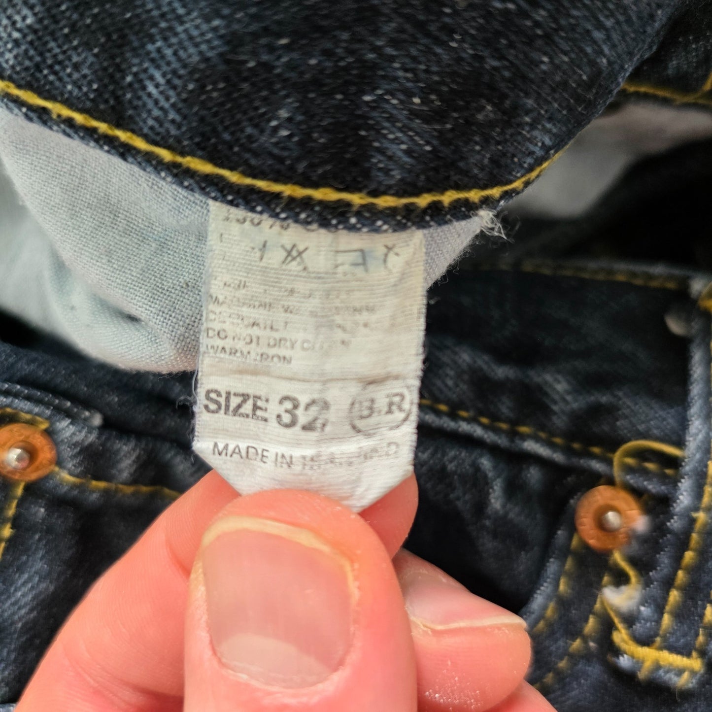 Levi’s 501 Jeans W33 (W32) L27 Blue Straight Leg Button Fly Cropped Raw Hem