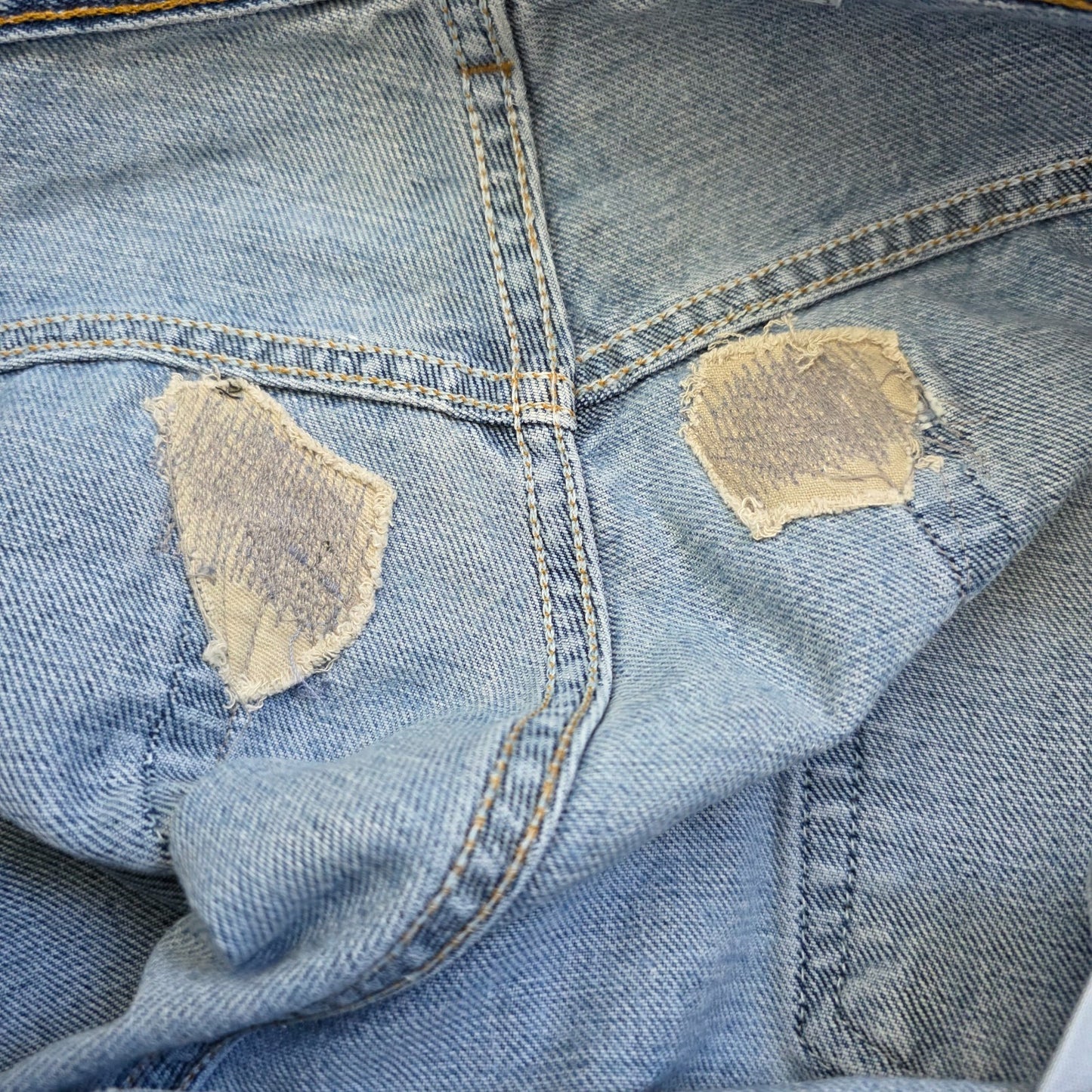 Vintage Levi’s 560 Jeans W37 L31 Blue Loose Fit Tapered Y2K 90s Baggy Denim