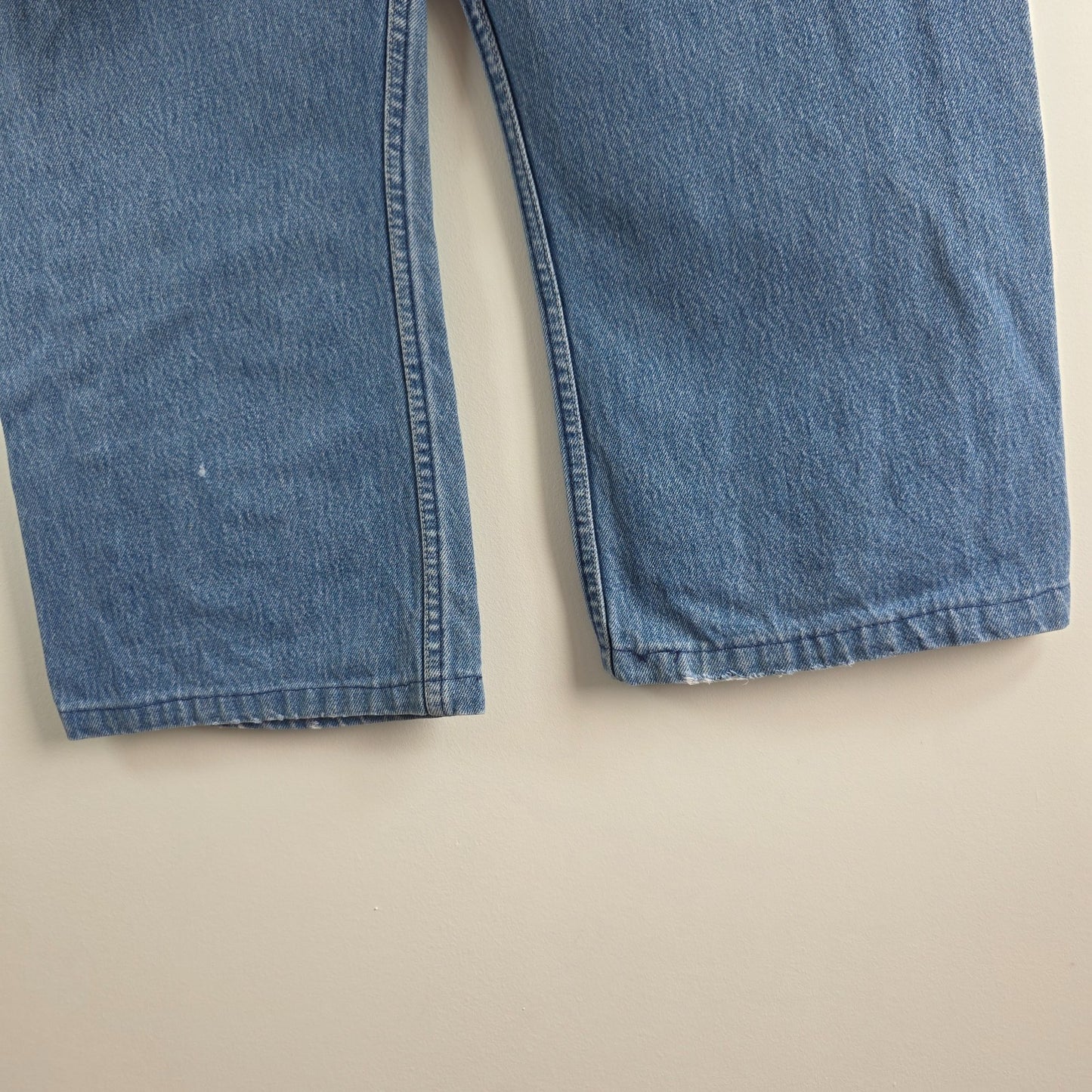 Vintage Levi’s 557 Bootcut Jeans Blue W34 L25 Men’s Distressed Denim