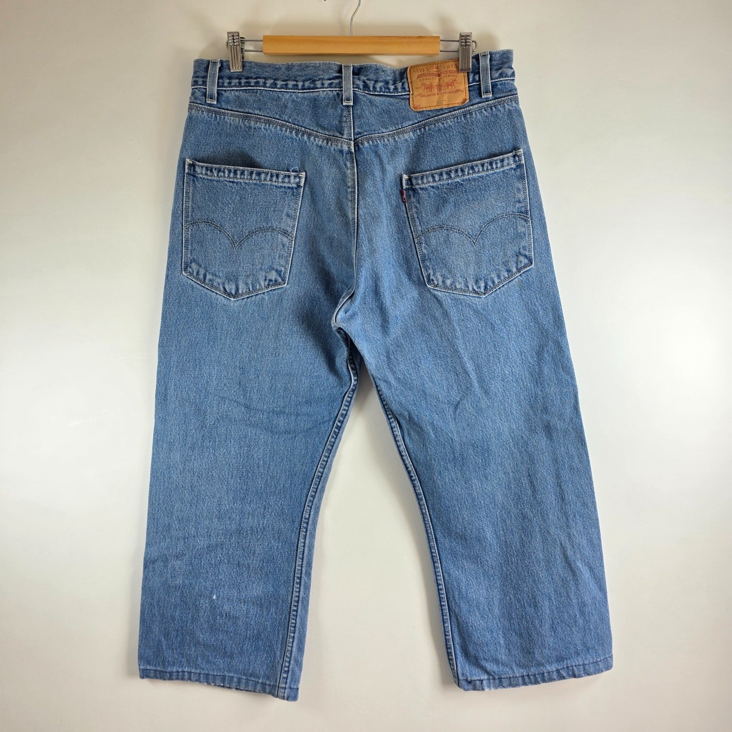 Vintage Levi’s 557 Bootcut Jeans Blue W34 L25 Men’s Distressed Denim