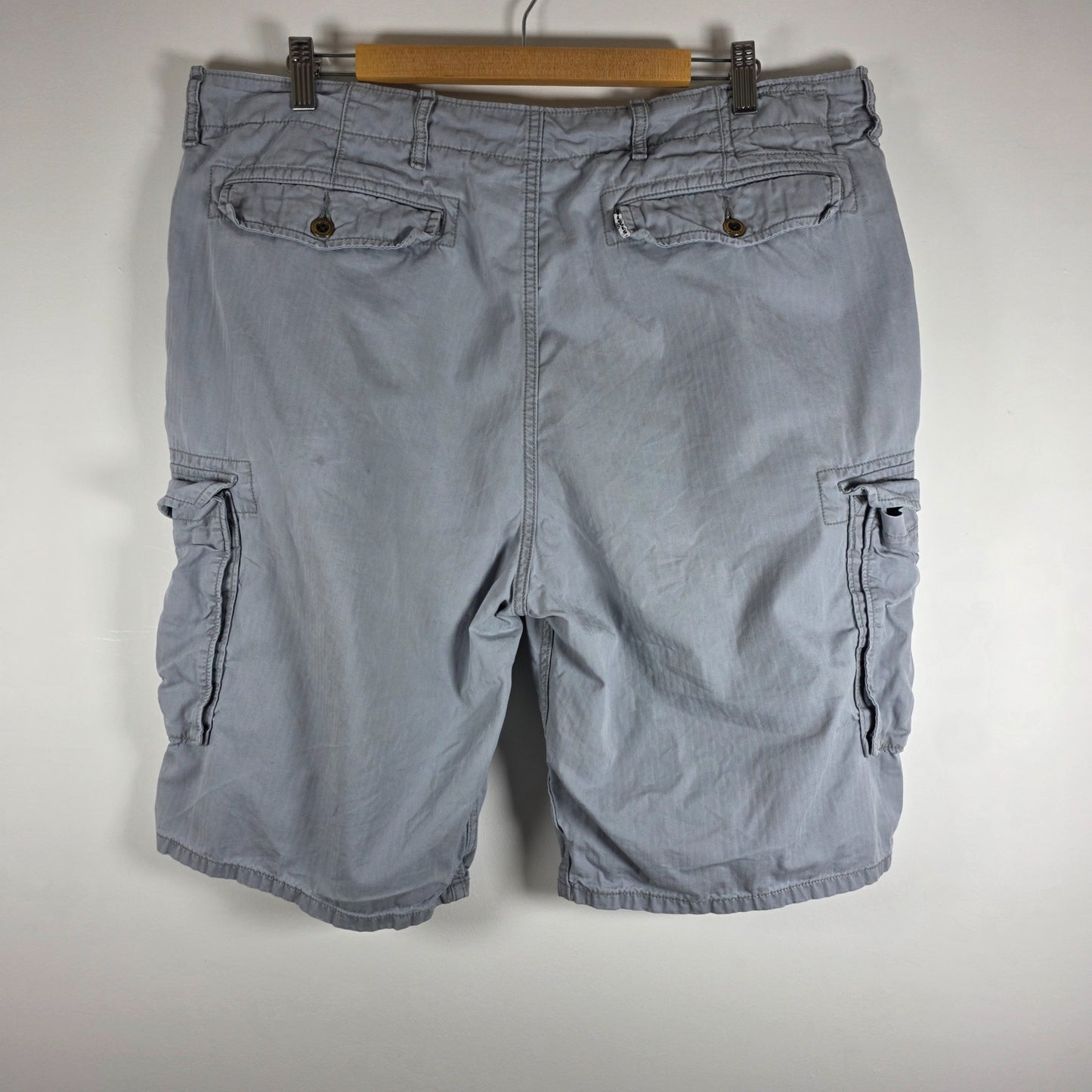 Levi’s Cargo Shorts W38 Blue Cotton Utility Pockets Men’s Casual Summer