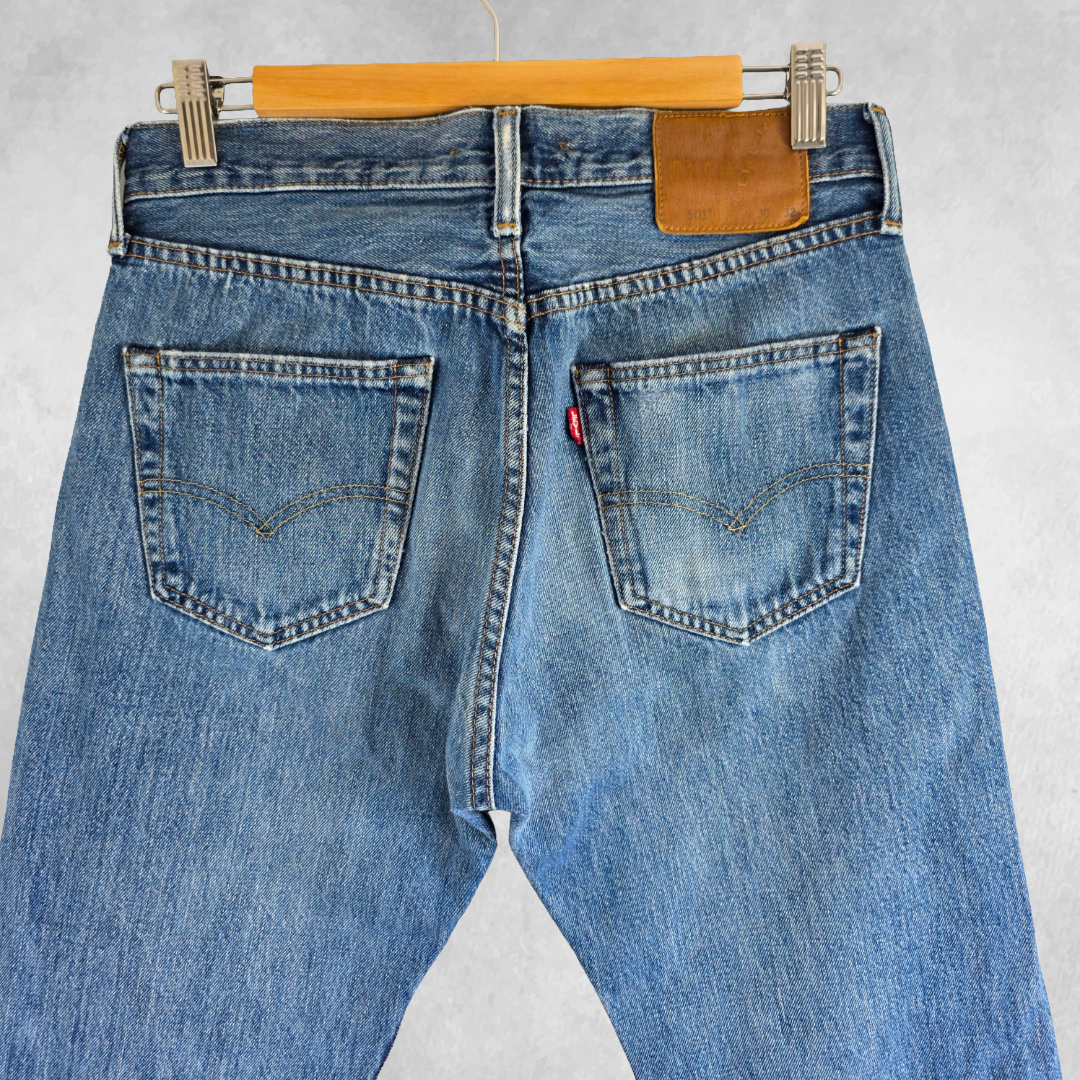Levi’s 501 Jeans W29 L31 Blue Vintage Fade Button Fly Straight Leg Men’s